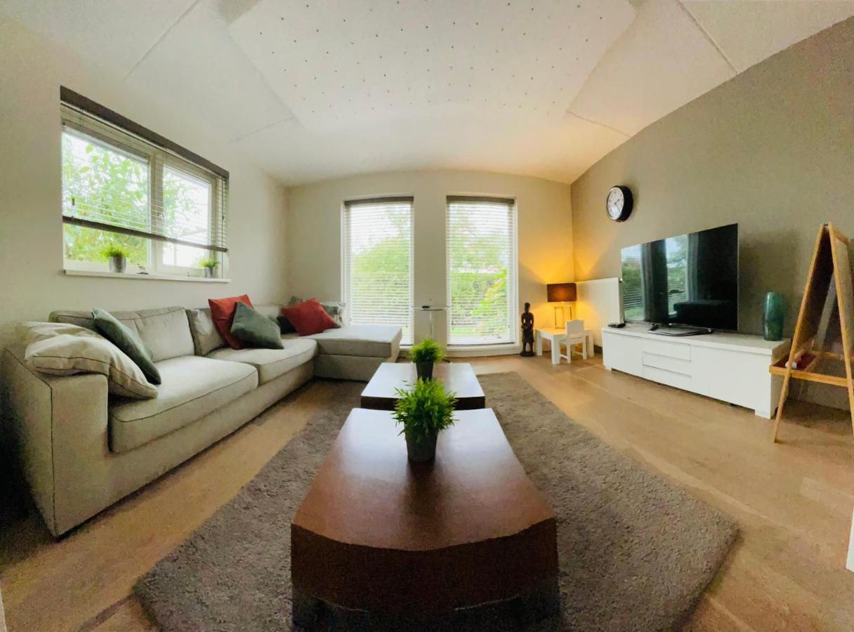 Villa Calma Rust Ruimte Luxe Inclusief Private Jacuzzi Zeewolde Exterior photo