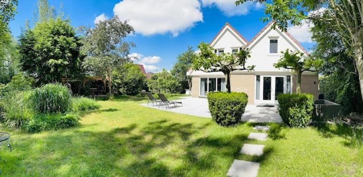 Villa Calma Rust Ruimte Luxe Inclusief Private Jacuzzi Zeewolde Exterior photo