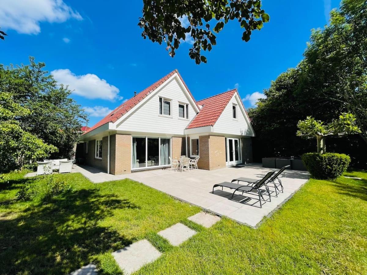 Villa Calma Rust Ruimte Luxe Inclusief Private Jacuzzi Zeewolde Exterior photo