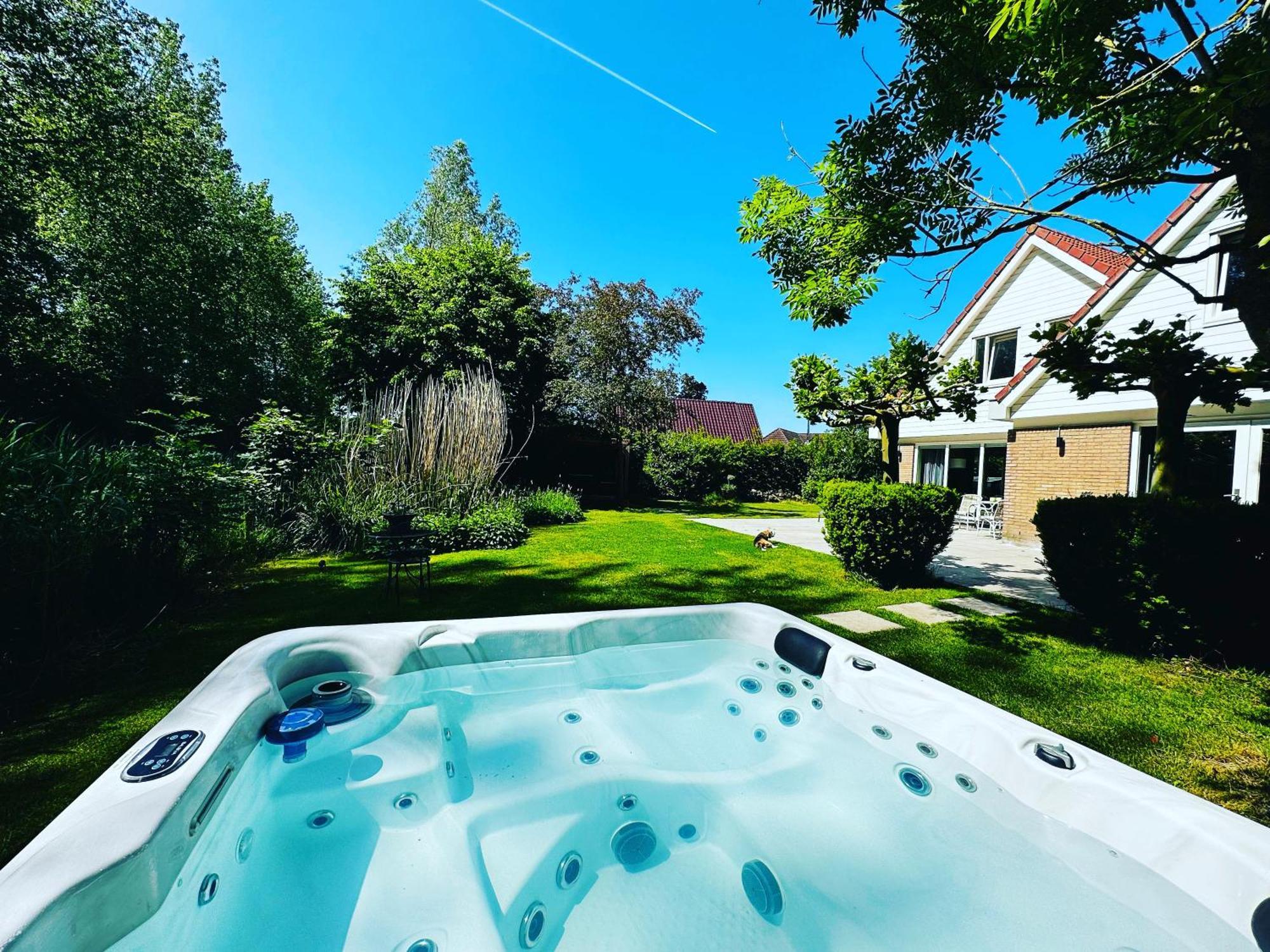 Villa Calma Rust Ruimte Luxe Inclusief Private Jacuzzi Zeewolde Exterior photo
